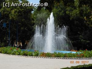 [P12] Turnu Măgurele - Fântâna din Parcul central.  » foto by iulianic
 - 
<span class="allrVoted glyphicon glyphicon-heart hidden" id="av899520"></span>
<a class="m-l-10 hidden" id="sv899520" onclick="voting_Foto_DelVot(,899520,8133)" role="button">șterge vot <span class="glyphicon glyphicon-remove"></span></a>
<a id="v9899520" class=" c-red"  onclick="voting_Foto_SetVot(899520)" role="button"><span class="glyphicon glyphicon-heart-empty"></span> <b>LIKE</b> = Votează poza</a> <img class="hidden"  id="f899520W9" src="/imagini/loader.gif" border="0" /><span class="AjErrMes hidden" id="e899520ErM"></span>