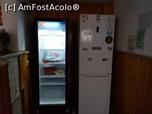 [P12] La parter erau un frigider și o vitrină frigorifică la dispoziția turiștilor. » foto by Floryn81
 - 
<span class="allrVoted glyphicon glyphicon-heart hidden" id="av1197047"></span>
<a class="m-l-10 hidden" id="sv1197047" onclick="voting_Foto_DelVot(,1197047,8145)" role="button">șterge vot <span class="glyphicon glyphicon-remove"></span></a>
<a id="v91197047" class=" c-red"  onclick="voting_Foto_SetVot(1197047)" role="button"><span class="glyphicon glyphicon-heart-empty"></span> <b>LIKE</b> = Votează poza</a> <img class="hidden"  id="f1197047W9" src="/imagini/loader.gif" border="0" /><span class="AjErrMes hidden" id="e1197047ErM"></span>