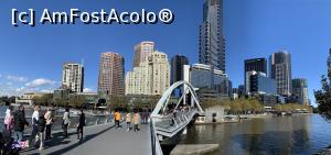 [P08] Melbourne - pod pietonal peste râul Yarra » foto by AZE
 - 
<span class="allrVoted glyphicon glyphicon-heart hidden" id="av1366835"></span>
<a class="m-l-10 hidden" id="sv1366835" onclick="voting_Foto_DelVot(,1366835,8157)" role="button">șterge vot <span class="glyphicon glyphicon-remove"></span></a>
<a id="v91366835" class=" c-red"  onclick="voting_Foto_SetVot(1366835)" role="button"><span class="glyphicon glyphicon-heart-empty"></span> <b>LIKE</b> = Votează poza</a> <img class="hidden"  id="f1366835W9" src="/imagini/loader.gif" border="0" /><span class="AjErrMes hidden" id="e1366835ErM"></span>