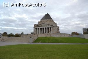 [P31] Shrine of Remembrance » foto by AZE
 - 
<span class="allrVoted glyphicon glyphicon-heart hidden" id="av1373044"></span>
<a class="m-l-10 hidden" id="sv1373044" onclick="voting_Foto_DelVot(,1373044,8157)" role="button">șterge vot <span class="glyphicon glyphicon-remove"></span></a>
<a id="v91373044" class=" c-red"  onclick="voting_Foto_SetVot(1373044)" role="button"><span class="glyphicon glyphicon-heart-empty"></span> <b>LIKE</b> = Votează poza</a> <img class="hidden"  id="f1373044W9" src="/imagini/loader.gif" border="0" /><span class="AjErrMes hidden" id="e1373044ErM"></span>