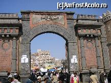[P07] Bāb al-Yaman (Yemen Gate) » foto by alin73*
 - 
<span class="allrVoted glyphicon glyphicon-heart hidden" id="av172247"></span>
<a class="m-l-10 hidden" id="sv172247" onclick="voting_Foto_DelVot(,172247,8162)" role="button">șterge vot <span class="glyphicon glyphicon-remove"></span></a>
<a id="v9172247" class=" c-red"  onclick="voting_Foto_SetVot(172247)" role="button"><span class="glyphicon glyphicon-heart-empty"></span> <b>LIKE</b> = Votează poza</a> <img class="hidden"  id="f172247W9" src="/imagini/loader.gif" border="0" /><span class="AjErrMes hidden" id="e172247ErM"></span>