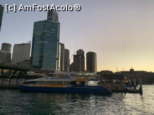 [P10] Sydney Ferry,stația Circular Quay » foto by AZE
 - 
<span class="allrVoted glyphicon glyphicon-heart hidden" id="av1387007"></span>
<a class="m-l-10 hidden" id="sv1387007" onclick="voting_Foto_DelVot(,1387007,8165)" role="button">șterge vot <span class="glyphicon glyphicon-remove"></span></a>
<a id="v91387007" class=" c-red"  onclick="voting_Foto_SetVot(1387007)" role="button"><span class="glyphicon glyphicon-heart-empty"></span> <b>LIKE</b> = Votează poza</a> <img class="hidden"  id="f1387007W9" src="/imagini/loader.gif" border="0" /><span class="AjErrMes hidden" id="e1387007ErM"></span>