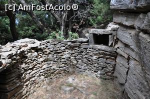 [P15] Drakospita - casele dragonilor (Styra - Palli Lakka Drago)  » foto by Dragoș_MD
 - 
<span class="allrVoted glyphicon glyphicon-heart hidden" id="av1111230"></span>
<a class="m-l-10 hidden" id="sv1111230" onclick="voting_Foto_DelVot(,1111230,8175)" role="button">șterge vot <span class="glyphicon glyphicon-remove"></span></a>
<a id="v91111230" class=" c-red"  onclick="voting_Foto_SetVot(1111230)" role="button"><span class="glyphicon glyphicon-heart-empty"></span> <b>LIKE</b> = Votează poza</a> <img class="hidden"  id="f1111230W9" src="/imagini/loader.gif" border="0" /><span class="AjErrMes hidden" id="e1111230ErM"></span>