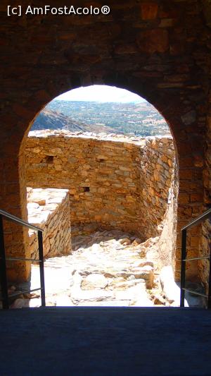[P09] Karystos, Castelul Roșu - poarta de acces în castel » foto by Dragoș_MD
 - 
<span class="allrVoted glyphicon glyphicon-heart hidden" id="av1120585"></span>
<a class="m-l-10 hidden" id="sv1120585" onclick="voting_Foto_DelVot(,1120585,8175)" role="button">șterge vot <span class="glyphicon glyphicon-remove"></span></a>
<a id="v91120585" class=" c-red"  onclick="voting_Foto_SetVot(1120585)" role="button"><span class="glyphicon glyphicon-heart-empty"></span> <b>LIKE</b> = Votează poza</a> <img class="hidden"  id="f1120585W9" src="/imagini/loader.gif" border="0" /><span class="AjErrMes hidden" id="e1120585ErM"></span>