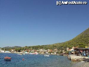 [P07] Agios Georgios şi golful său superb.  » foto by Carmen Ion
 - 
<span class="allrVoted glyphicon glyphicon-heart hidden" id="av689841"></span>
<a class="m-l-10 hidden" id="sv689841" onclick="voting_Foto_DelVot(,689841,8175)" role="button">șterge vot <span class="glyphicon glyphicon-remove"></span></a>
<a id="v9689841" class=" c-red"  onclick="voting_Foto_SetVot(689841)" role="button"><span class="glyphicon glyphicon-heart-empty"></span> <b>LIKE</b> = Votează poza</a> <img class="hidden"  id="f689841W9" src="/imagini/loader.gif" border="0" /><span class="AjErrMes hidden" id="e689841ErM"></span>