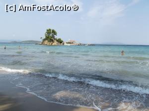 [P27] Plaja Agios Nikolaos, Evia de nord-est » foto by irinad
 - 
<span class="allrVoted glyphicon glyphicon-heart hidden" id="av900847"></span>
<a class="m-l-10 hidden" id="sv900847" onclick="voting_Foto_DelVot(,900847,8175)" role="button">șterge vot <span class="glyphicon glyphicon-remove"></span></a>
<a id="v9900847" class=" c-red"  onclick="voting_Foto_SetVot(900847)" role="button"><span class="glyphicon glyphicon-heart-empty"></span> <b>LIKE</b> = Votează poza</a> <img class="hidden"  id="f900847W9" src="/imagini/loader.gif" border="0" /><span class="AjErrMes hidden" id="e900847ErM"></span>