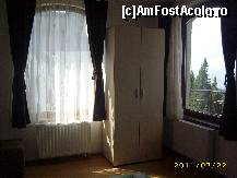 [P04] Camera-partea dinspre cele doua geamuri » foto by floryelbog
 - 
<span class="allrVoted glyphicon glyphicon-heart hidden" id="av374401"></span>
<a class="m-l-10 hidden" id="sv374401" onclick="voting_Foto_DelVot(,374401,8176)" role="button">șterge vot <span class="glyphicon glyphicon-remove"></span></a>
<a id="v9374401" class=" c-red"  onclick="voting_Foto_SetVot(374401)" role="button"><span class="glyphicon glyphicon-heart-empty"></span> <b>LIKE</b> = Votează poza</a> <img class="hidden"  id="f374401W9" src="/imagini/loader.gif" border="0" /><span class="AjErrMes hidden" id="e374401ErM"></span>
