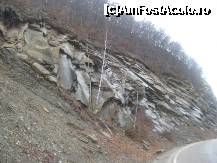 [P06] Soseaua din jurul lacului a fost construita prin dinamitarea stancilor, care au capatat forme bizare » foto by dorgo
 - 
<span class="allrVoted glyphicon glyphicon-heart hidden" id="av174039"></span>
<a class="m-l-10 hidden" id="sv174039" onclick="voting_Foto_DelVot(,174039,8187)" role="button">șterge vot <span class="glyphicon glyphicon-remove"></span></a>
<a id="v9174039" class=" c-red"  onclick="voting_Foto_SetVot(174039)" role="button"><span class="glyphicon glyphicon-heart-empty"></span> <b>LIKE</b> = Votează poza</a> <img class="hidden"  id="f174039W9" src="/imagini/loader.gif" border="0" /><span class="AjErrMes hidden" id="e174039ErM"></span>