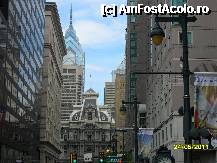 [P07] Una din strazile din Philly - se vede un zgarie-nor care pare desenat pe cer » foto by delia58
 - 
<span class="allrVoted glyphicon glyphicon-heart hidden" id="av218884"></span>
<a class="m-l-10 hidden" id="sv218884" onclick="voting_Foto_DelVot(,218884,8193)" role="button">șterge vot <span class="glyphicon glyphicon-remove"></span></a>
<a id="v9218884" class=" c-red"  onclick="voting_Foto_SetVot(218884)" role="button"><span class="glyphicon glyphicon-heart-empty"></span> <b>LIKE</b> = Votează poza</a> <img class="hidden"  id="f218884W9" src="/imagini/loader.gif" border="0" /><span class="AjErrMes hidden" id="e218884ErM"></span>