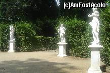 [P13] Statui multe si deosebite in parcul palatului Sanssouci » foto by ileanaxperta*
 - 
<span class="allrVoted glyphicon glyphicon-heart hidden" id="av174735"></span>
<a class="m-l-10 hidden" id="sv174735" onclick="voting_Foto_DelVot(,174735,8200)" role="button">șterge vot <span class="glyphicon glyphicon-remove"></span></a>
<a id="v9174735" class=" c-red"  onclick="voting_Foto_SetVot(174735)" role="button"><span class="glyphicon glyphicon-heart-empty"></span> <b>LIKE</b> = Votează poza</a> <img class="hidden"  id="f174735W9" src="/imagini/loader.gif" border="0" /><span class="AjErrMes hidden" id="e174735ErM"></span>