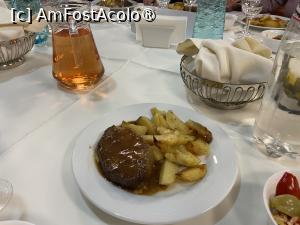 [P08] Restaurant Club Bucovina - porc cu cartofi » foto by nicole33
 - 
<span class="allrVoted glyphicon glyphicon-heart hidden" id="av1479189"></span>
<a class="m-l-10 hidden" id="sv1479189" onclick="voting_Foto_DelVot(,1479189,8210)" role="button">șterge vot <span class="glyphicon glyphicon-remove"></span></a>
<a id="v91479189" class=" c-red"  onclick="voting_Foto_SetVot(1479189)" role="button"><span class="glyphicon glyphicon-heart-empty"></span> <b>LIKE</b> = Votează poza</a> <img class="hidden"  id="f1479189W9" src="/imagini/loader.gif" border="0" /><span class="AjErrMes hidden" id="e1479189ErM"></span>