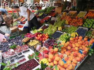 [P14] Pe strada comercială, parte din ofertă » foto by crismis
 - 
<span class="allrVoted glyphicon glyphicon-heart hidden" id="av1163137"></span>
<a class="m-l-10 hidden" id="sv1163137" onclick="voting_Foto_DelVot(,1163137,8221)" role="button">șterge vot <span class="glyphicon glyphicon-remove"></span></a>
<a id="v91163137" class=" c-red"  onclick="voting_Foto_SetVot(1163137)" role="button"><span class="glyphicon glyphicon-heart-empty"></span> <b>LIKE</b> = Votează poza</a> <img class="hidden"  id="f1163137W9" src="/imagini/loader.gif" border="0" /><span class="AjErrMes hidden" id="e1163137ErM"></span>