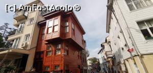 [P15] Case neo-otomane pe Heybeliada. Balcoanele ieșite în afară astfel încât și femeile care nu aveau voie să iasă să poată privi strada. » foto by Aurici
 - 
<span class="allrVoted glyphicon glyphicon-heart hidden" id="av1216329"></span>
<a class="m-l-10 hidden" id="sv1216329" onclick="voting_Foto_DelVot(,1216329,8221)" role="button">șterge vot <span class="glyphicon glyphicon-remove"></span></a>
<a id="v91216329" class=" c-red"  onclick="voting_Foto_SetVot(1216329)" role="button"><span class="glyphicon glyphicon-heart-empty"></span> <b>LIKE</b> = Votează poza</a> <img class="hidden"  id="f1216329W9" src="/imagini/loader.gif" border="0" /><span class="AjErrMes hidden" id="e1216329ErM"></span>