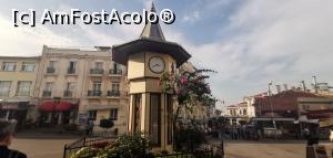 [P43] Piața centrală din <strong>Büyükada și Turnul cu ceas.</strong> » foto by Aurici
 - 
<span class="allrVoted glyphicon glyphicon-heart hidden" id="av1216357"></span>
<a class="m-l-10 hidden" id="sv1216357" onclick="voting_Foto_DelVot(,1216357,8221)" role="button">șterge vot <span class="glyphicon glyphicon-remove"></span></a>
<a id="v91216357" class=" c-red"  onclick="voting_Foto_SetVot(1216357)" role="button"><span class="glyphicon glyphicon-heart-empty"></span> <b>LIKE</b> = Votează poza</a> <img class="hidden"  id="f1216357W9" src="/imagini/loader.gif" border="0" /><span class="AjErrMes hidden" id="e1216357ErM"></span>