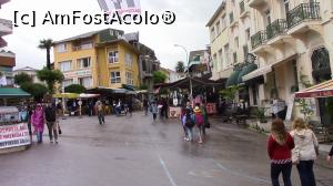 [P17] Buyukada. Piața Centrala. » foto by ovidiuyepi
 - 
<span class="allrVoted glyphicon glyphicon-heart hidden" id="av753119"></span>
<a class="m-l-10 hidden" id="sv753119" onclick="voting_Foto_DelVot(,753119,8221)" role="button">șterge vot <span class="glyphicon glyphicon-remove"></span></a>
<a id="v9753119" class=" c-red"  onclick="voting_Foto_SetVot(753119)" role="button"><span class="glyphicon glyphicon-heart-empty"></span> <b>LIKE</b> = Votează poza</a> <img class="hidden"  id="f753119W9" src="/imagini/loader.gif" border="0" /><span class="AjErrMes hidden" id="e753119ErM"></span>