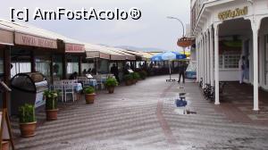 [P21] Gulustan Caddesi si salba de restaurante in așteptarea clienților.  » foto by ovidiuyepi
 - 
<span class="allrVoted glyphicon glyphicon-heart hidden" id="av753123"></span>
<a class="m-l-10 hidden" id="sv753123" onclick="voting_Foto_DelVot(,753123,8221)" role="button">șterge vot <span class="glyphicon glyphicon-remove"></span></a>
<a id="v9753123" class=" c-red"  onclick="voting_Foto_SetVot(753123)" role="button"><span class="glyphicon glyphicon-heart-empty"></span> <b>LIKE</b> = Votează poza</a> <img class="hidden"  id="f753123W9" src="/imagini/loader.gif" border="0" /><span class="AjErrMes hidden" id="e753123ErM"></span>