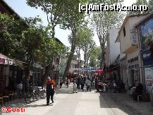 [P15] Animaţia este mare pe oriunde te duci în Büyükada.  » foto by Costi
 - 
<span class="allrVoted glyphicon glyphicon-heart hidden" id="av421771"></span>
<a class="m-l-10 hidden" id="sv421771" onclick="voting_Foto_DelVot(,421771,8221)" role="button">șterge vot <span class="glyphicon glyphicon-remove"></span></a>
<a id="v9421771" class=" c-red"  onclick="voting_Foto_SetVot(421771)" role="button"><span class="glyphicon glyphicon-heart-empty"></span> <b>LIKE</b> = Votează poza</a> <img class="hidden"  id="f421771W9" src="/imagini/loader.gif" border="0" /><span class="AjErrMes hidden" id="e421771ErM"></span>