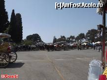 [P28] Birlik Meydanı, plină cu trăsuri, loc de popas la mijlocul plimbării.  » foto by Costi
 - 
<span class="allrVoted glyphicon glyphicon-heart hidden" id="av421784"></span>
<a class="m-l-10 hidden" id="sv421784" onclick="voting_Foto_DelVot(,421784,8221)" role="button">șterge vot <span class="glyphicon glyphicon-remove"></span></a>
<a id="v9421784" class=" c-red"  onclick="voting_Foto_SetVot(421784)" role="button"><span class="glyphicon glyphicon-heart-empty"></span> <b>LIKE</b> = Votează poza</a> <img class="hidden"  id="f421784W9" src="/imagini/loader.gif" border="0" /><span class="AjErrMes hidden" id="e421784ErM"></span>