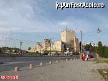 [P40] Poarta Topkapı, de unde începe Turgut Özal Millet Cadessi » foto by Costi
 - 
<span class="allrVoted glyphicon glyphicon-heart hidden" id="av421796"></span>
<a class="m-l-10 hidden" id="sv421796" onclick="voting_Foto_DelVot(,421796,8221)" role="button">șterge vot <span class="glyphicon glyphicon-remove"></span></a>
<a id="v9421796" class=" c-red"  onclick="voting_Foto_SetVot(421796)" role="button"><span class="glyphicon glyphicon-heart-empty"></span> <b>LIKE</b> = Votează poza</a> <img class="hidden"  id="f421796W9" src="/imagini/loader.gif" border="0" /><span class="AjErrMes hidden" id="e421796ErM"></span>