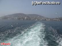 [P09] Îndepărtându-ne de Heybeliada, admirăm pescăruşii ce zboară în siajul vaporului.  » foto by Costi
 - 
<span class="allrVoted glyphicon glyphicon-heart hidden" id="av421765"></span>
<a class="m-l-10 hidden" id="sv421765" onclick="voting_Foto_DelVot(,421765,8221)" role="button">șterge vot <span class="glyphicon glyphicon-remove"></span></a>
<a id="v9421765" class=" c-red"  onclick="voting_Foto_SetVot(421765)" role="button"><span class="glyphicon glyphicon-heart-empty"></span> <b>LIKE</b> = Votează poza</a> <img class="hidden"  id="f421765W9" src="/imagini/loader.gif" border="0" /><span class="AjErrMes hidden" id="e421765ErM"></span>
