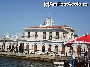 [P21] Clădirea Căpităniei Portului din Büyükada » foto by irinad
 - 
<span class="allrVoted glyphicon glyphicon-heart hidden" id="av694089"></span>
<a class="m-l-10 hidden" id="sv694089" onclick="voting_Foto_DelVot(,694089,8221)" role="button">șterge vot <span class="glyphicon glyphicon-remove"></span></a>
<a id="v9694089" class=" c-red"  onclick="voting_Foto_SetVot(694089)" role="button"><span class="glyphicon glyphicon-heart-empty"></span> <b>LIKE</b> = Votează poza</a> <img class="hidden"  id="f694089W9" src="/imagini/loader.gif" border="0" /><span class="AjErrMes hidden" id="e694089ErM"></span>