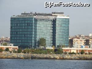 [P33] Clădirea Double Tree de pe malul asiatic » foto by irinad
 - 
<span class="allrVoted glyphicon glyphicon-heart hidden" id="av694101"></span>
<a class="m-l-10 hidden" id="sv694101" onclick="voting_Foto_DelVot(,694101,8221)" role="button">șterge vot <span class="glyphicon glyphicon-remove"></span></a>
<a id="v9694101" class=" c-red"  onclick="voting_Foto_SetVot(694101)" role="button"><span class="glyphicon glyphicon-heart-empty"></span> <b>LIKE</b> = Votează poza</a> <img class="hidden"  id="f694101W9" src="/imagini/loader.gif" border="0" /><span class="AjErrMes hidden" id="e694101ErM"></span>