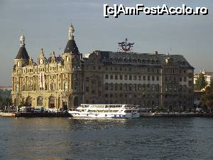 [P35] Maiestuoasa gară Haydarpaşa, vedere de pe două laturi » foto by irinad
 - 
<span class="allrVoted glyphicon glyphicon-heart hidden" id="av694103"></span>
<a class="m-l-10 hidden" id="sv694103" onclick="voting_Foto_DelVot(,694103,8221)" role="button">șterge vot <span class="glyphicon glyphicon-remove"></span></a>
<a id="v9694103" class=" c-red"  onclick="voting_Foto_SetVot(694103)" role="button"><span class="glyphicon glyphicon-heart-empty"></span> <b>LIKE</b> = Votează poza</a> <img class="hidden"  id="f694103W9" src="/imagini/loader.gif" border="0" /><span class="AjErrMes hidden" id="e694103ErM"></span>