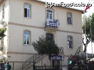 [P51] Clădirea Poliţiei din Büyükada » foto by irinad
 - 
<span class="allrVoted glyphicon glyphicon-heart hidden" id="av694119"></span>
<a class="m-l-10 hidden" id="sv694119" onclick="voting_Foto_DelVot(,694119,8221)" role="button">șterge vot <span class="glyphicon glyphicon-remove"></span></a>
<a id="v9694119" class=" c-red"  onclick="voting_Foto_SetVot(694119)" role="button"><span class="glyphicon glyphicon-heart-empty"></span> <b>LIKE</b> = Votează poza</a> <img class="hidden"  id="f694119W9" src="/imagini/loader.gif" border="0" /><span class="AjErrMes hidden" id="e694119ErM"></span>
