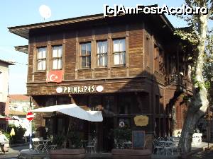 [P55] Vila Prinkipos din Büyükada » foto by irinad
 - 
<span class="allrVoted glyphicon glyphicon-heart hidden" id="av694123"></span>
<a class="m-l-10 hidden" id="sv694123" onclick="voting_Foto_DelVot(,694123,8221)" role="button">șterge vot <span class="glyphicon glyphicon-remove"></span></a>
<a id="v9694123" class=" c-red"  onclick="voting_Foto_SetVot(694123)" role="button"><span class="glyphicon glyphicon-heart-empty"></span> <b>LIKE</b> = Votează poza</a> <img class="hidden"  id="f694123W9" src="/imagini/loader.gif" border="0" /><span class="AjErrMes hidden" id="e694123ErM"></span>