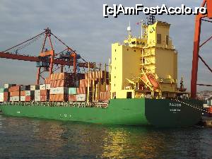 [P67] Vas aflat aproape de malul asiatic, în portul Haydarpaşa » foto by irinad
 - 
<span class="allrVoted glyphicon glyphicon-heart hidden" id="av694135"></span>
<a class="m-l-10 hidden" id="sv694135" onclick="voting_Foto_DelVot(,694135,8221)" role="button">șterge vot <span class="glyphicon glyphicon-remove"></span></a>
<a id="v9694135" class=" c-red"  onclick="voting_Foto_SetVot(694135)" role="button"><span class="glyphicon glyphicon-heart-empty"></span> <b>LIKE</b> = Votează poza</a> <img class="hidden"  id="f694135W9" src="/imagini/loader.gif" border="0" /><span class="AjErrMes hidden" id="e694135ErM"></span>