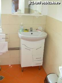 [P16] chiuveta baie » foto by cata078
 - 
<span class="allrVoted glyphicon glyphicon-heart hidden" id="av257002"></span>
<a class="m-l-10 hidden" id="sv257002" onclick="voting_Foto_DelVot(,257002,8228)" role="button">șterge vot <span class="glyphicon glyphicon-remove"></span></a>
<a id="v9257002" class=" c-red"  onclick="voting_Foto_SetVot(257002)" role="button"><span class="glyphicon glyphicon-heart-empty"></span> <b>LIKE</b> = Votează poza</a> <img class="hidden"  id="f257002W9" src="/imagini/loader.gif" border="0" /><span class="AjErrMes hidden" id="e257002ErM"></span>