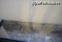 [P05] Acesta era marele balcon care nu era 'inclus in pret'. Foarte murdar de var, foarte ingust... » foto by droniucm
 - 
<span class="allrVoted glyphicon glyphicon-heart hidden" id="av175855"></span>
<a class="m-l-10 hidden" id="sv175855" onclick="voting_Foto_DelVot(,175855,8232)" role="button">șterge vot <span class="glyphicon glyphicon-remove"></span></a>
<a id="v9175855" class=" c-red"  onclick="voting_Foto_SetVot(175855)" role="button"><span class="glyphicon glyphicon-heart-empty"></span> <b>LIKE</b> = Votează poza</a> <img class="hidden"  id="f175855W9" src="/imagini/loader.gif" border="0" /><span class="AjErrMes hidden" id="e175855ErM"></span>