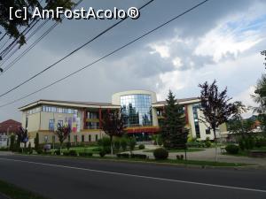 [P12] Primăria orașului Breaza și norii de ploaie care se apropiau rapid.  » foto by tata123 🔱
 - 
<span class="allrVoted glyphicon glyphicon-heart hidden" id="av1002270"></span>
<a class="m-l-10 hidden" id="sv1002270" onclick="voting_Foto_DelVot(,1002270,8246)" role="button">șterge vot <span class="glyphicon glyphicon-remove"></span></a>
<a id="v91002270" class=" c-red"  onclick="voting_Foto_SetVot(1002270)" role="button"><span class="glyphicon glyphicon-heart-empty"></span> <b>LIKE</b> = Votează poza</a> <img class="hidden"  id="f1002270W9" src="/imagini/loader.gif" border="0" /><span class="AjErrMes hidden" id="e1002270ErM"></span>