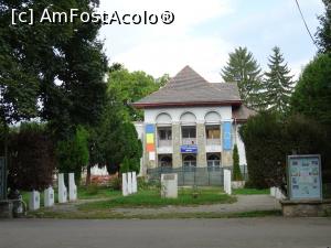 [P13] Centrul Cultural „Ion Manolescu” - Breaza.  » foto by tata123 🔱
 - 
<span class="allrVoted glyphicon glyphicon-heart hidden" id="av1002271"></span>
<a class="m-l-10 hidden" id="sv1002271" onclick="voting_Foto_DelVot(,1002271,8246)" role="button">șterge vot <span class="glyphicon glyphicon-remove"></span></a>
<a id="v91002271" class=" c-red"  onclick="voting_Foto_SetVot(1002271)" role="button"><span class="glyphicon glyphicon-heart-empty"></span> <b>LIKE</b> = Votează poza</a> <img class="hidden"  id="f1002271W9" src="/imagini/loader.gif" border="0" /><span class="AjErrMes hidden" id="e1002271ErM"></span>