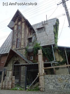 [P16] Casa general Ceaușu - Breaza.  » foto by tata123 🔱
 - 
<span class="allrVoted glyphicon glyphicon-heart hidden" id="av1002274"></span>
<a class="m-l-10 hidden" id="sv1002274" onclick="voting_Foto_DelVot(,1002274,8246)" role="button">șterge vot <span class="glyphicon glyphicon-remove"></span></a>
<a id="v91002274" class=" c-red"  onclick="voting_Foto_SetVot(1002274)" role="button"><span class="glyphicon glyphicon-heart-empty"></span> <b>LIKE</b> = Votează poza</a> <img class="hidden"  id="f1002274W9" src="/imagini/loader.gif" border="0" /><span class="AjErrMes hidden" id="e1002274ErM"></span>