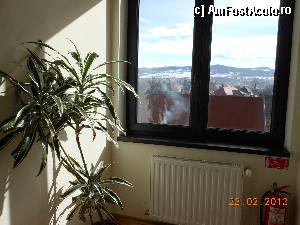 [P10] Hotel Septimia Wellness & Spa - Odorheiu Secuiesc, capătul coridorului cu vedere către munte.  » foto by iulianic
 - 
<span class="allrVoted glyphicon glyphicon-heart hidden" id="av404104"></span>
<a class="m-l-10 hidden" id="sv404104" onclick="voting_Foto_DelVot(,404104,8264)" role="button">șterge vot <span class="glyphicon glyphicon-remove"></span></a>
<a id="v9404104" class=" c-red"  onclick="voting_Foto_SetVot(404104)" role="button"><span class="glyphicon glyphicon-heart-empty"></span> <b>LIKE</b> = Votează poza</a> <img class="hidden"  id="f404104W9" src="/imagini/loader.gif" border="0" /><span class="AjErrMes hidden" id="e404104ErM"></span>