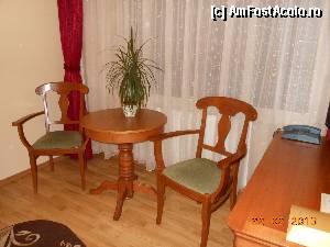 [P16] Hotel Septimia Wellness & Spa - Odorheiu Secuiesc, o parte din mobilierul camerei 6.  » foto by iulianic
 - 
<span class="allrVoted glyphicon glyphicon-heart hidden" id="av404110"></span>
<a class="m-l-10 hidden" id="sv404110" onclick="voting_Foto_DelVot(,404110,8264)" role="button">șterge vot <span class="glyphicon glyphicon-remove"></span></a>
<a id="v9404110" class=" c-red"  onclick="voting_Foto_SetVot(404110)" role="button"><span class="glyphicon glyphicon-heart-empty"></span> <b>LIKE</b> = Votează poza</a> <img class="hidden"  id="f404110W9" src="/imagini/loader.gif" border="0" /><span class="AjErrMes hidden" id="e404110ErM"></span>