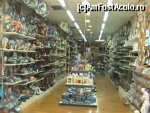 [P18] Magazinele de suveniruri din statiune pline de obiewcte ornamentale la preturi convenabile » foto by D@vid
 - 
<span class="allrVoted glyphicon glyphicon-heart hidden" id="av87288"></span>
<a class="m-l-10 hidden" id="sv87288" onclick="voting_Foto_DelVot(,87288,8273)" role="button">șterge vot <span class="glyphicon glyphicon-remove"></span></a>
<a id="v987288" class=" c-red"  onclick="voting_Foto_SetVot(87288)" role="button"><span class="glyphicon glyphicon-heart-empty"></span> <b>LIKE</b> = Votează poza</a> <img class="hidden"  id="f87288W9" src="/imagini/loader.gif" border="0" /><span class="AjErrMes hidden" id="e87288ErM"></span>