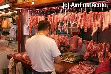 [P03] China Town Hong Kong-piata de carne. Aici se transeaza porcii, miroase groaznic » foto by mariarosa
 - 
<span class="allrVoted glyphicon glyphicon-heart hidden" id="av302591"></span>
<a class="m-l-10 hidden" id="sv302591" onclick="voting_Foto_DelVot(,302591,8285)" role="button">șterge vot <span class="glyphicon glyphicon-remove"></span></a>
<a id="v9302591" class=" c-red"  onclick="voting_Foto_SetVot(302591)" role="button"><span class="glyphicon glyphicon-heart-empty"></span> <b>LIKE</b> = Votează poza</a> <img class="hidden"  id="f302591W9" src="/imagini/loader.gif" border="0" /><span class="AjErrMes hidden" id="e302591ErM"></span>