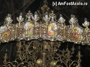 [P09] candelabrul frumos lucrat in metal, este inconjurat de un cerc pe care sunt incrustate cu frumoase icoane » foto by nicoletass
 - 
<span class="allrVoted glyphicon glyphicon-heart hidden" id="av378173"></span>
<a class="m-l-10 hidden" id="sv378173" onclick="voting_Foto_DelVot(,378173,8317)" role="button">șterge vot <span class="glyphicon glyphicon-remove"></span></a>
<a id="v9378173" class=" c-red"  onclick="voting_Foto_SetVot(378173)" role="button"><span class="glyphicon glyphicon-heart-empty"></span> <b>LIKE</b> = Votează poza</a> <img class="hidden"  id="f378173W9" src="/imagini/loader.gif" border="0" /><span class="AjErrMes hidden" id="e378173ErM"></span>