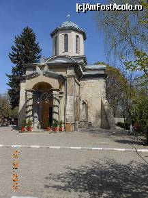 [P43] Giurgiu - Schitul Sf. Nicolae, fostă geamie turcească.  » foto by iulianic
 - 
<span class="allrVoted glyphicon glyphicon-heart hidden" id="av413255"></span>
<a class="m-l-10 hidden" id="sv413255" onclick="voting_Foto_DelVot(,413255,8317)" role="button">șterge vot <span class="glyphicon glyphicon-remove"></span></a>
<a id="v9413255" class=" c-red"  onclick="voting_Foto_SetVot(413255)" role="button"><span class="glyphicon glyphicon-heart-empty"></span> <b>LIKE</b> = Votează poza</a> <img class="hidden"  id="f413255W9" src="/imagini/loader.gif" border="0" /><span class="AjErrMes hidden" id="e413255ErM"></span>