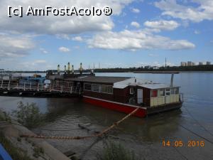 [P05] La Giurgiu - Pe acoperișul Restaurantului 'La Ponton' se fac reparații.  » foto by iulianic
 - 
<span class="allrVoted glyphicon glyphicon-heart hidden" id="av739295"></span>
<a class="m-l-10 hidden" id="sv739295" onclick="voting_Foto_DelVot(,739295,8317)" role="button">șterge vot <span class="glyphicon glyphicon-remove"></span></a>
<a id="v9739295" class=" c-red"  onclick="voting_Foto_SetVot(739295)" role="button"><span class="glyphicon glyphicon-heart-empty"></span> <b>LIKE</b> = Votează poza</a> <img class="hidden"  id="f739295W9" src="/imagini/loader.gif" border="0" /><span class="AjErrMes hidden" id="e739295ErM"></span>