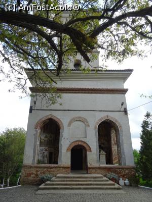 [P08] Biserica de lângă Casa de Piatră a lui Udriște Năsturel. » foto by tata123 🔱
 - 
<span class="allrVoted glyphicon glyphicon-heart hidden" id="av1305590"></span>
<a class="m-l-10 hidden" id="sv1305590" onclick="voting_Foto_DelVot(,1305590,8317)" role="button">șterge vot <span class="glyphicon glyphicon-remove"></span></a>
<a id="v91305590" class=" c-red"  onclick="voting_Foto_SetVot(1305590)" role="button"><span class="glyphicon glyphicon-heart-empty"></span> <b>LIKE</b> = Votează poza</a> <img class="hidden"  id="f1305590W9" src="/imagini/loader.gif" border="0" /><span class="AjErrMes hidden" id="e1305590ErM"></span>