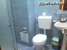 [P13] Hotel La unchiul Niky - baia curata si utilata complet » foto by kmy
 - 
<span class="allrVoted glyphicon glyphicon-heart hidden" id="av179078"></span>
<a class="m-l-10 hidden" id="sv179078" onclick="voting_Foto_DelVot(,179078,8322)" role="button">șterge vot <span class="glyphicon glyphicon-remove"></span></a>
<a id="v9179078" class=" c-red"  onclick="voting_Foto_SetVot(179078)" role="button"><span class="glyphicon glyphicon-heart-empty"></span> <b>LIKE</b> = Votează poza</a> <img class="hidden"  id="f179078W9" src="/imagini/loader.gif" border="0" /><span class="AjErrMes hidden" id="e179078ErM"></span>