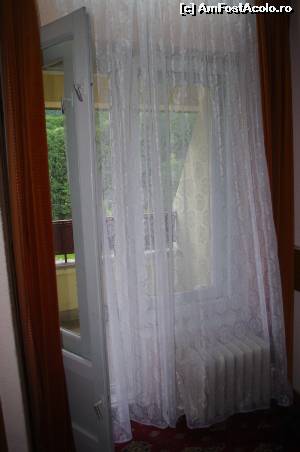 [P10] Usa de la balcon » foto by cdiana
 - 
<span class="allrVoted glyphicon glyphicon-heart hidden" id="av535430"></span>
<a class="m-l-10 hidden" id="sv535430" onclick="voting_Foto_DelVot(,535430,8328)" role="button">șterge vot <span class="glyphicon glyphicon-remove"></span></a>
<a id="v9535430" class=" c-red"  onclick="voting_Foto_SetVot(535430)" role="button"><span class="glyphicon glyphicon-heart-empty"></span> <b>LIKE</b> = Votează poza</a> <img class="hidden"  id="f535430W9" src="/imagini/loader.gif" border="0" /><span class="AjErrMes hidden" id="e535430ErM"></span>