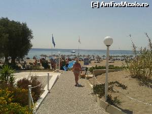 [P08] Plaja hotel » foto by delo
 - 
<span class="allrVoted glyphicon glyphicon-heart hidden" id="av551661"></span>
<a class="m-l-10 hidden" id="sv551661" onclick="voting_Foto_DelVot(,551661,8330)" role="button">șterge vot <span class="glyphicon glyphicon-remove"></span></a>
<a id="v9551661" class=" c-red"  onclick="voting_Foto_SetVot(551661)" role="button"><span class="glyphicon glyphicon-heart-empty"></span> <b>LIKE</b> = Votează poza</a> <img class="hidden"  id="f551661W9" src="/imagini/loader.gif" border="0" /><span class="AjErrMes hidden" id="e551661ErM"></span>