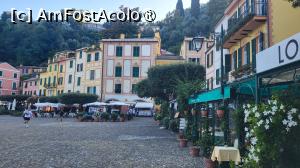 [P29] Portofino - Piazza Martiri dell Olivetta » foto by k-lator
 - 
<span class="allrVoted glyphicon glyphicon-heart hidden" id="av1395395"></span>
<a class="m-l-10 hidden" id="sv1395395" onclick="voting_Foto_DelVot(,1395395,8341)" role="button">șterge vot <span class="glyphicon glyphicon-remove"></span></a>
<a id="v91395395" class=" c-red"  onclick="voting_Foto_SetVot(1395395)" role="button"><span class="glyphicon glyphicon-heart-empty"></span> <b>LIKE</b> = Votează poza</a> <img class="hidden"  id="f1395395W9" src="/imagini/loader.gif" border="0" /><span class="AjErrMes hidden" id="e1395395ErM"></span>