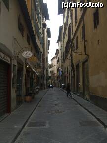 [P02] o strada adorabila ca multe altele in florenta » foto by Rila
 - 
<span class="allrVoted glyphicon glyphicon-heart hidden" id="av208285"></span>
<a class="m-l-10 hidden" id="sv208285" onclick="voting_Foto_DelVot(,208285,8341)" role="button">șterge vot <span class="glyphicon glyphicon-remove"></span></a>
<a id="v9208285" class=" c-red"  onclick="voting_Foto_SetVot(208285)" role="button"><span class="glyphicon glyphicon-heart-empty"></span> <b>LIKE</b> = Votează poza</a> <img class="hidden"  id="f208285W9" src="/imagini/loader.gif" border="0" /><span class="AjErrMes hidden" id="e208285ErM"></span>