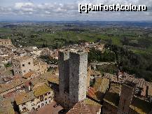 [P09] San Gimignano vazut din Torre Grossa » foto by BOGDAN DSN
 - 
<span class="allrVoted glyphicon glyphicon-heart hidden" id="av423228"></span>
<a class="m-l-10 hidden" id="sv423228" onclick="voting_Foto_DelVot(,423228,8341)" role="button">șterge vot <span class="glyphicon glyphicon-remove"></span></a>
<a id="v9423228" class=" c-red"  onclick="voting_Foto_SetVot(423228)" role="button"><span class="glyphicon glyphicon-heart-empty"></span> <b>LIKE</b> = Votează poza</a> <img class="hidden"  id="f423228W9" src="/imagini/loader.gif" border="0" /><span class="AjErrMes hidden" id="e423228ErM"></span>