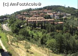 [P31] Montalcino - intrarea în oraş » foto by Carmen Ion
 - 
<span class="allrVoted glyphicon glyphicon-heart hidden" id="av710887"></span>
<a class="m-l-10 hidden" id="sv710887" onclick="voting_Foto_DelVot(,710887,8341)" role="button">șterge vot <span class="glyphicon glyphicon-remove"></span></a>
<a id="v9710887" class=" c-red"  onclick="voting_Foto_SetVot(710887)" role="button"><span class="glyphicon glyphicon-heart-empty"></span> <b>LIKE</b> = Votează poza</a> <img class="hidden"  id="f710887W9" src="/imagini/loader.gif" border="0" /><span class="AjErrMes hidden" id="e710887ErM"></span>